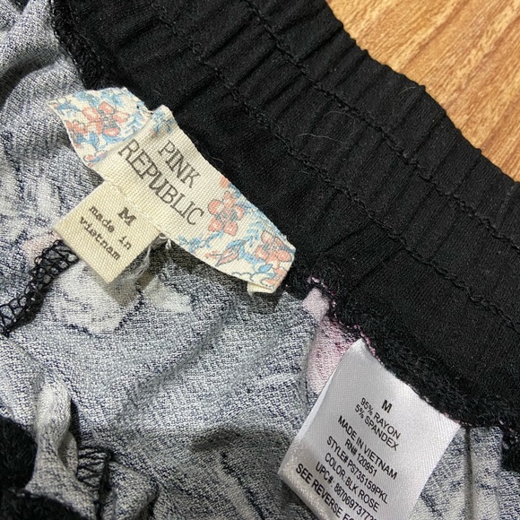 4/$16⚡️Republic- Lounge Bottoms💗📦 - Picture 3 of 4